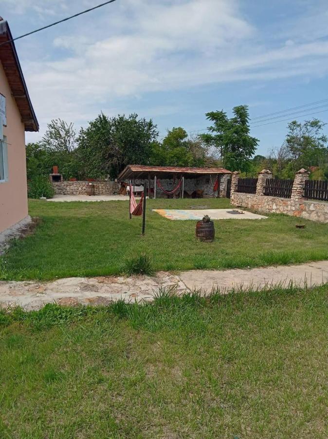 Guest House Viola Ezerets Dış mekan fotoğraf